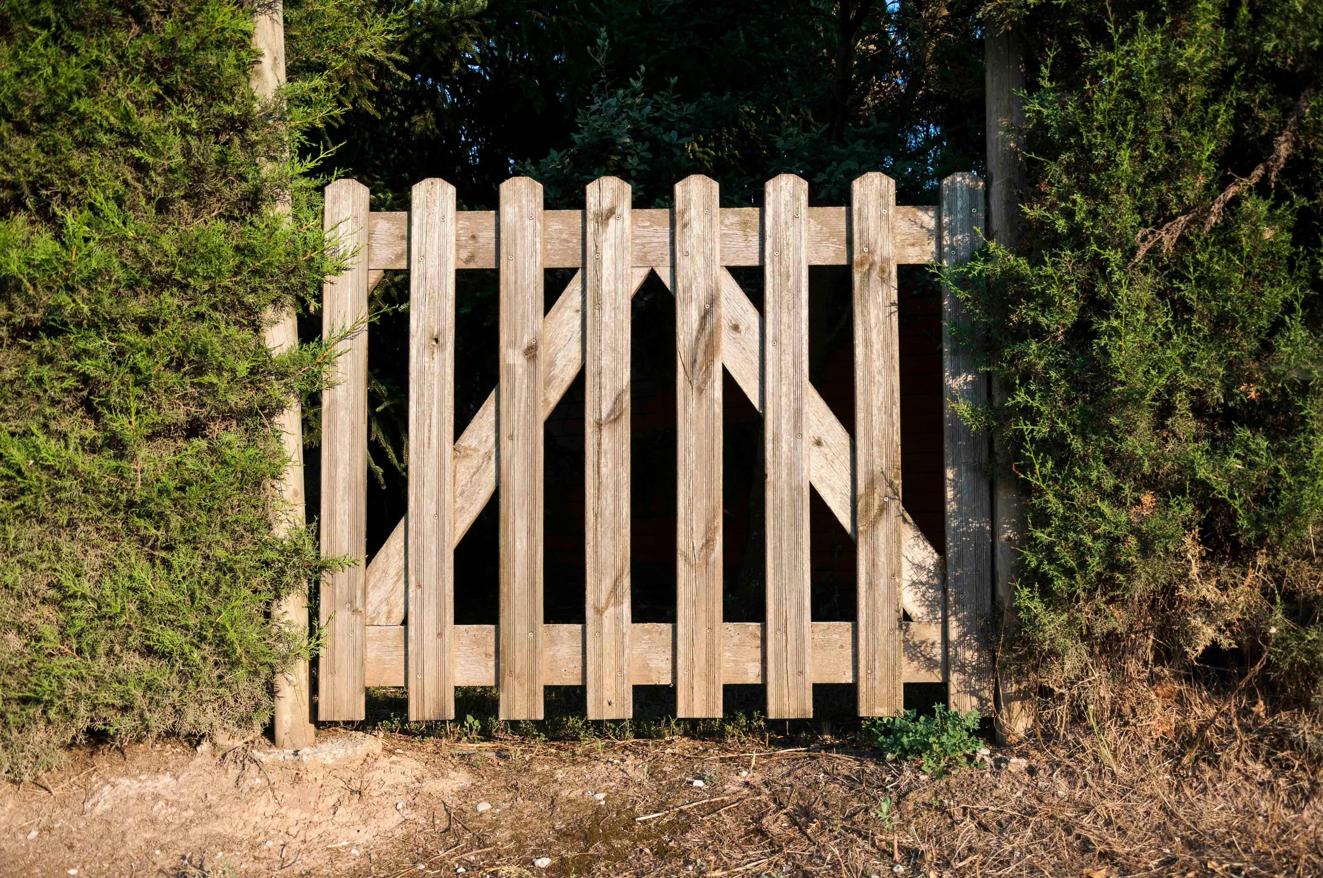 Guide to Restoring Your Fences